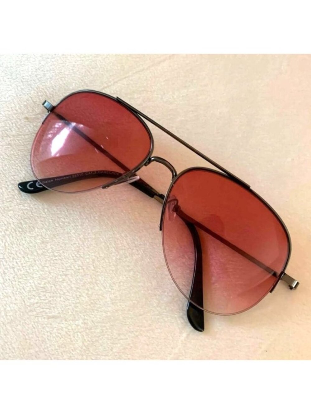 Aviator Style Sunglasses With Black Frame & Pink Gradient Lens Unisex